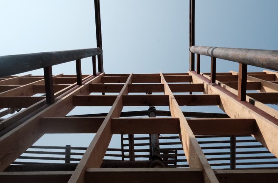 DBH - Pine wall bottom up view